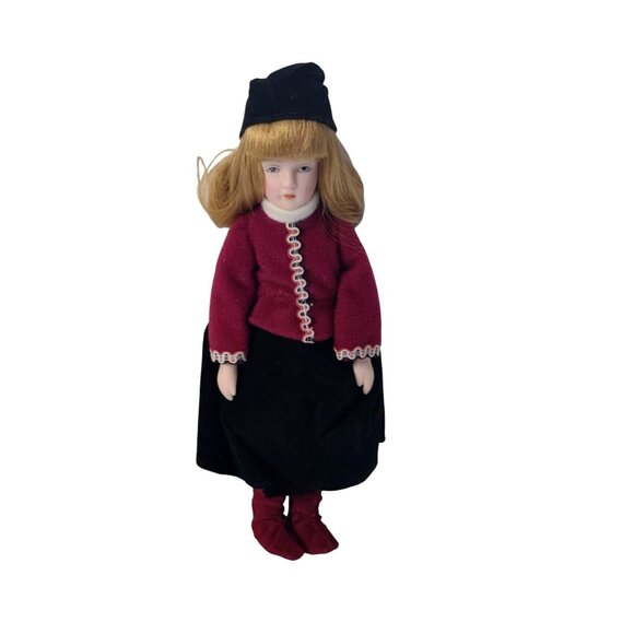 Children Of The World Porcelain Doll Collection Natasha With Blonde Hair & Tra - Picture 1 of 7